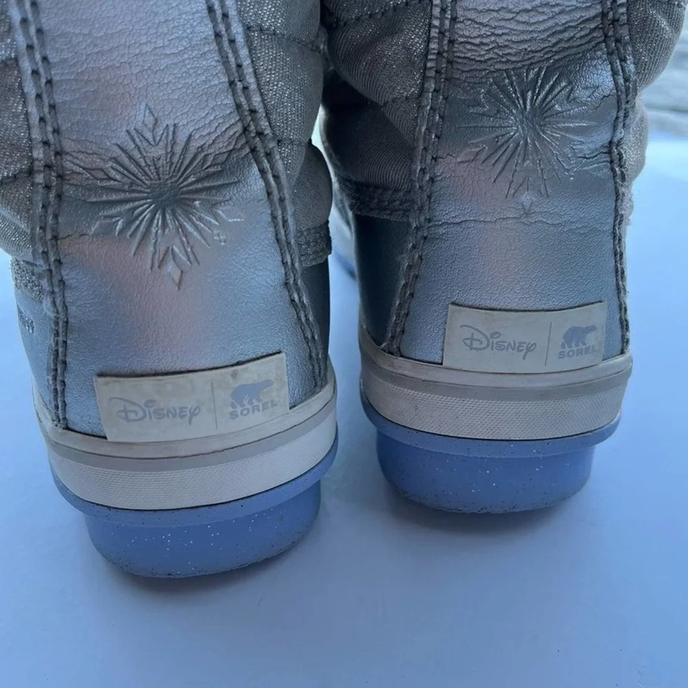 SOREL x Disney Frozen Silver Snow Boots Girls Waterproof Size 5